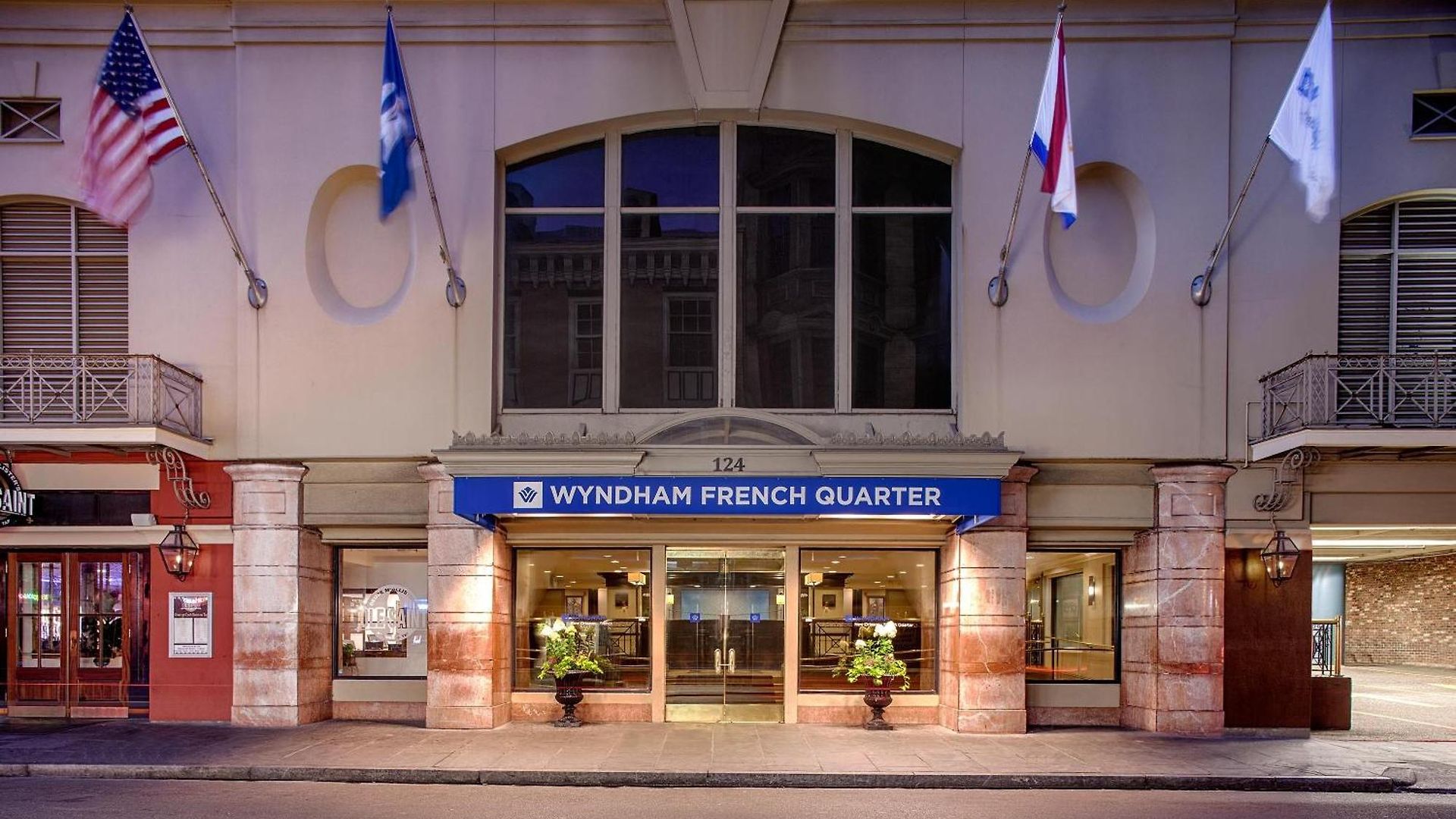 Wyndham French Quarter Hotel 4*