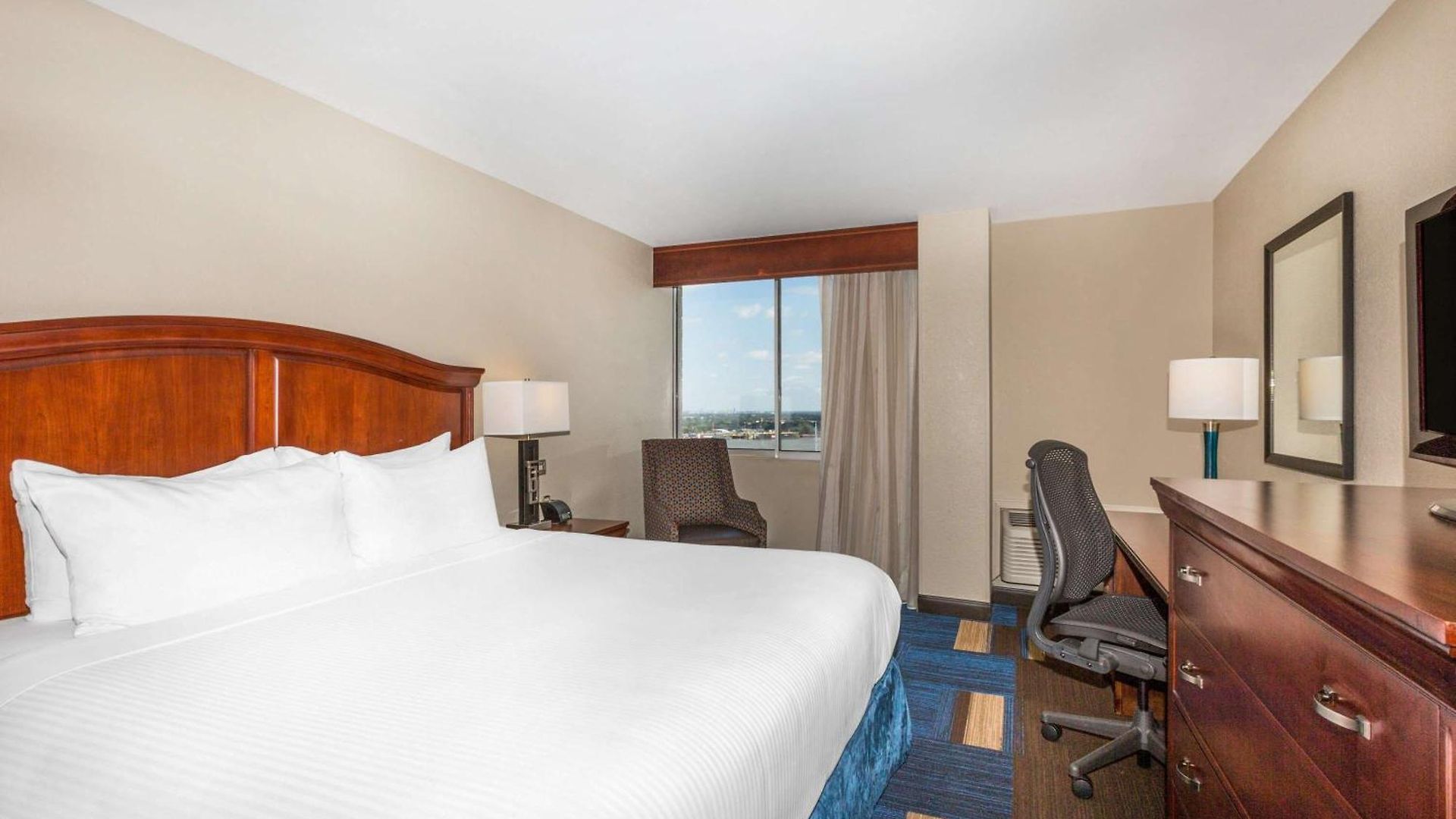 Wyndham French Quarter 4*
