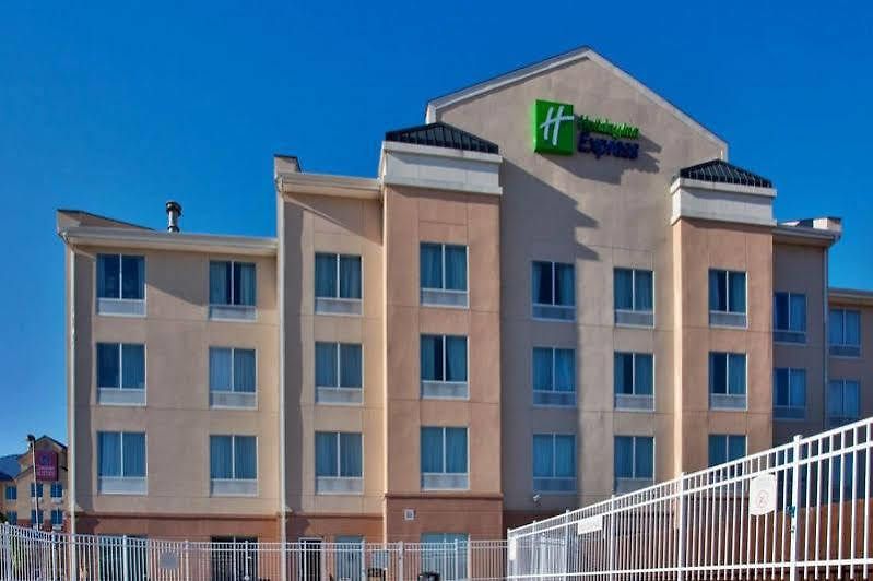 Express East By Ihg Hotel 2*