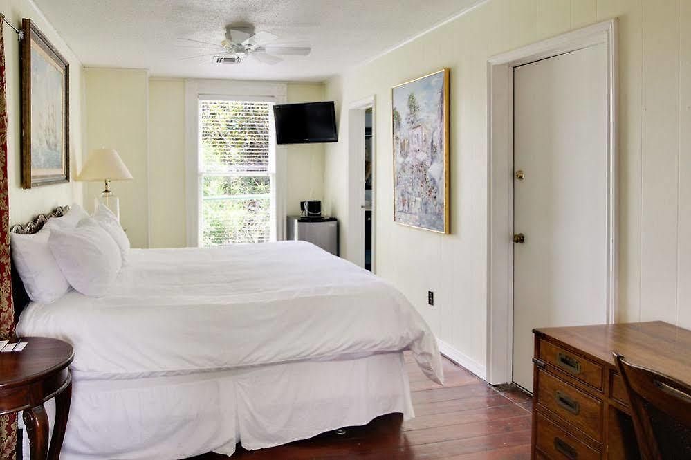 The House Bed & Breakfast 3*