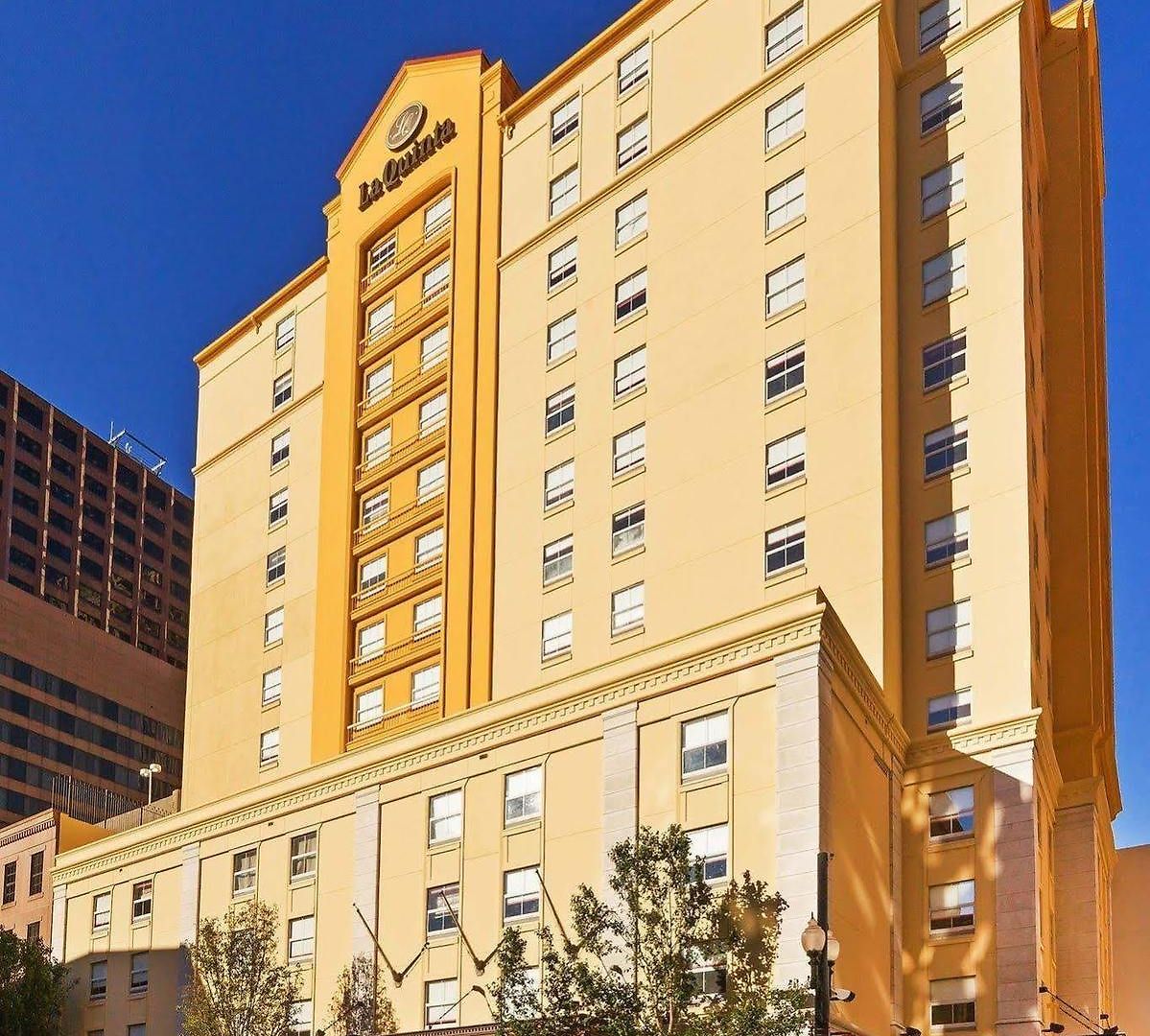 Hotel La Quinta & By Wyndham Downtown