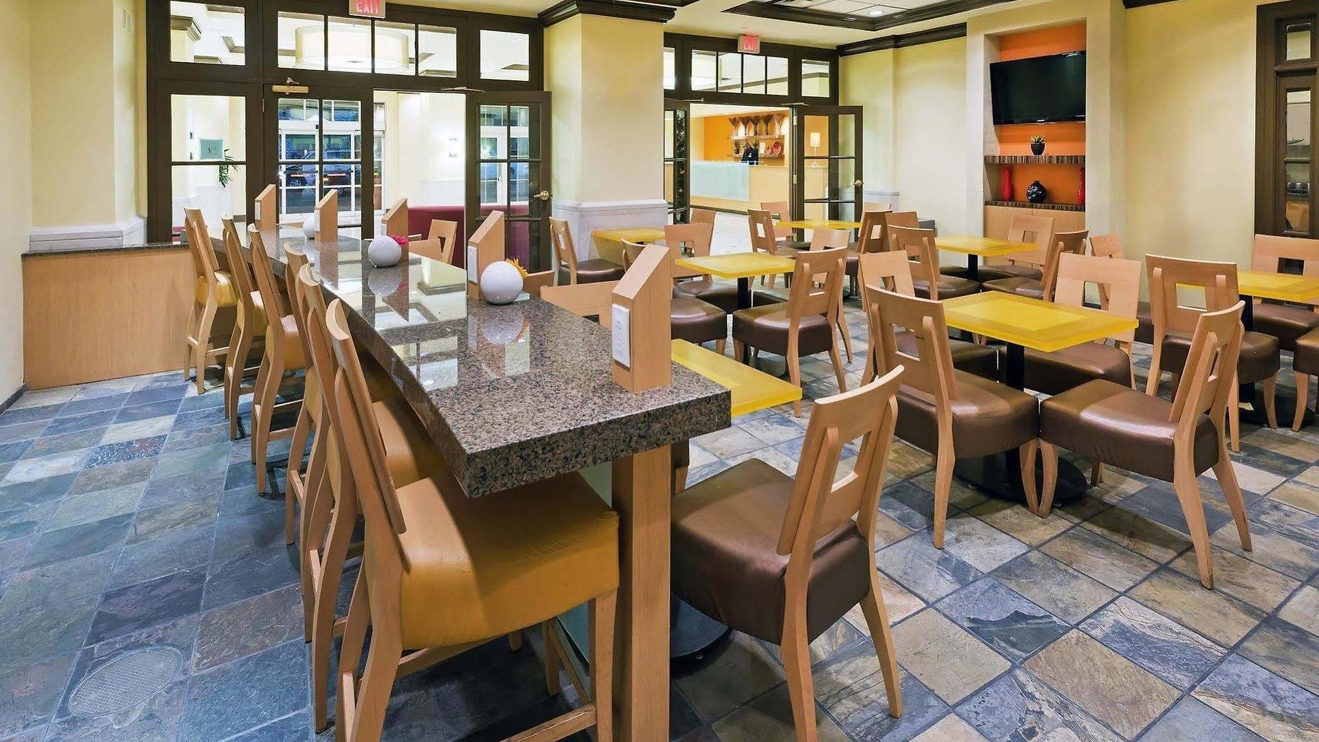 Hotel La Quinta & By Wyndham Downtown