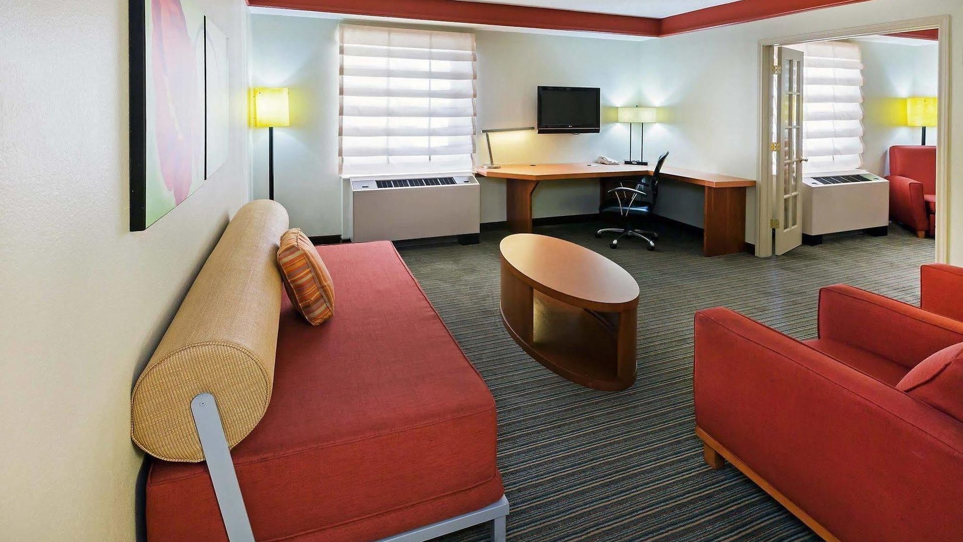 Hotel La Quinta & By Wyndham Downtown 3*