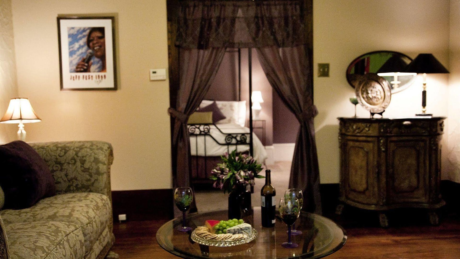 Inn Jazz Quarters
