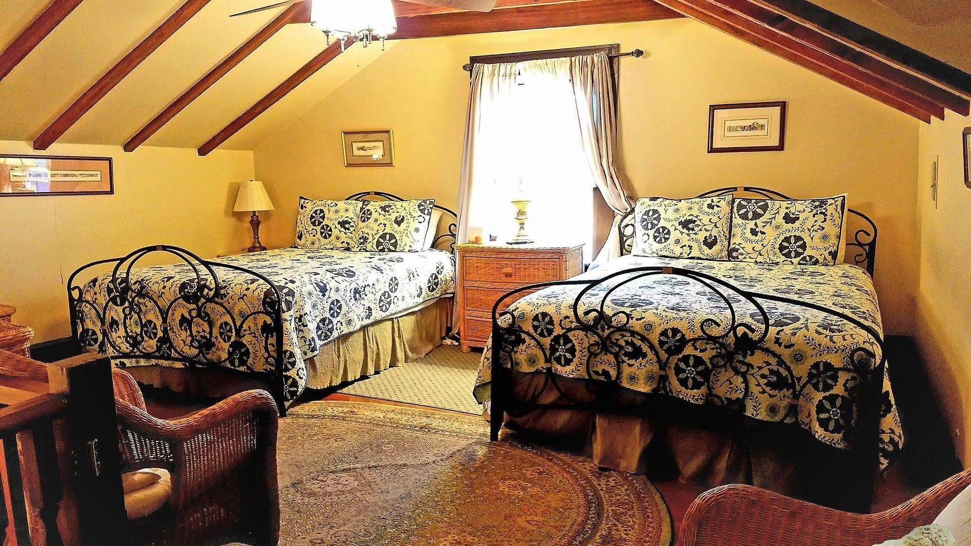 Lion's Hotel 3*