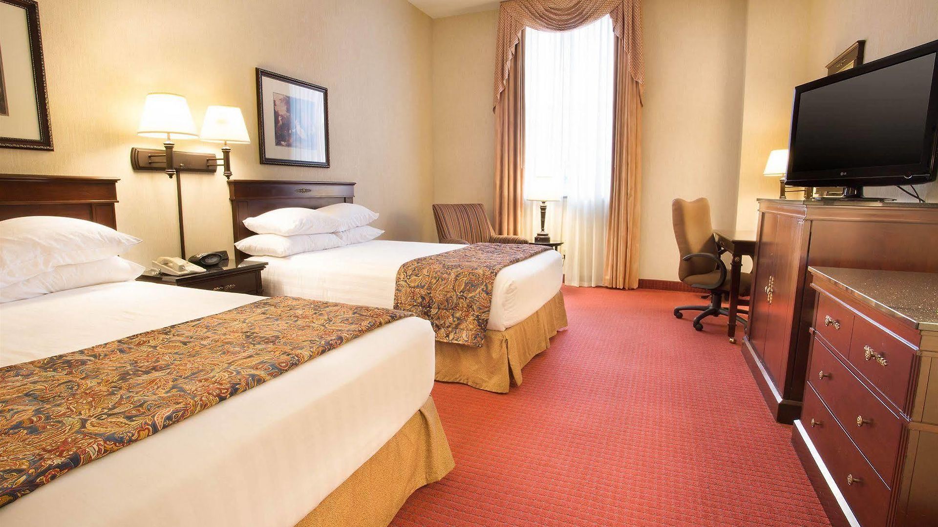 Hotel Drury Plaza