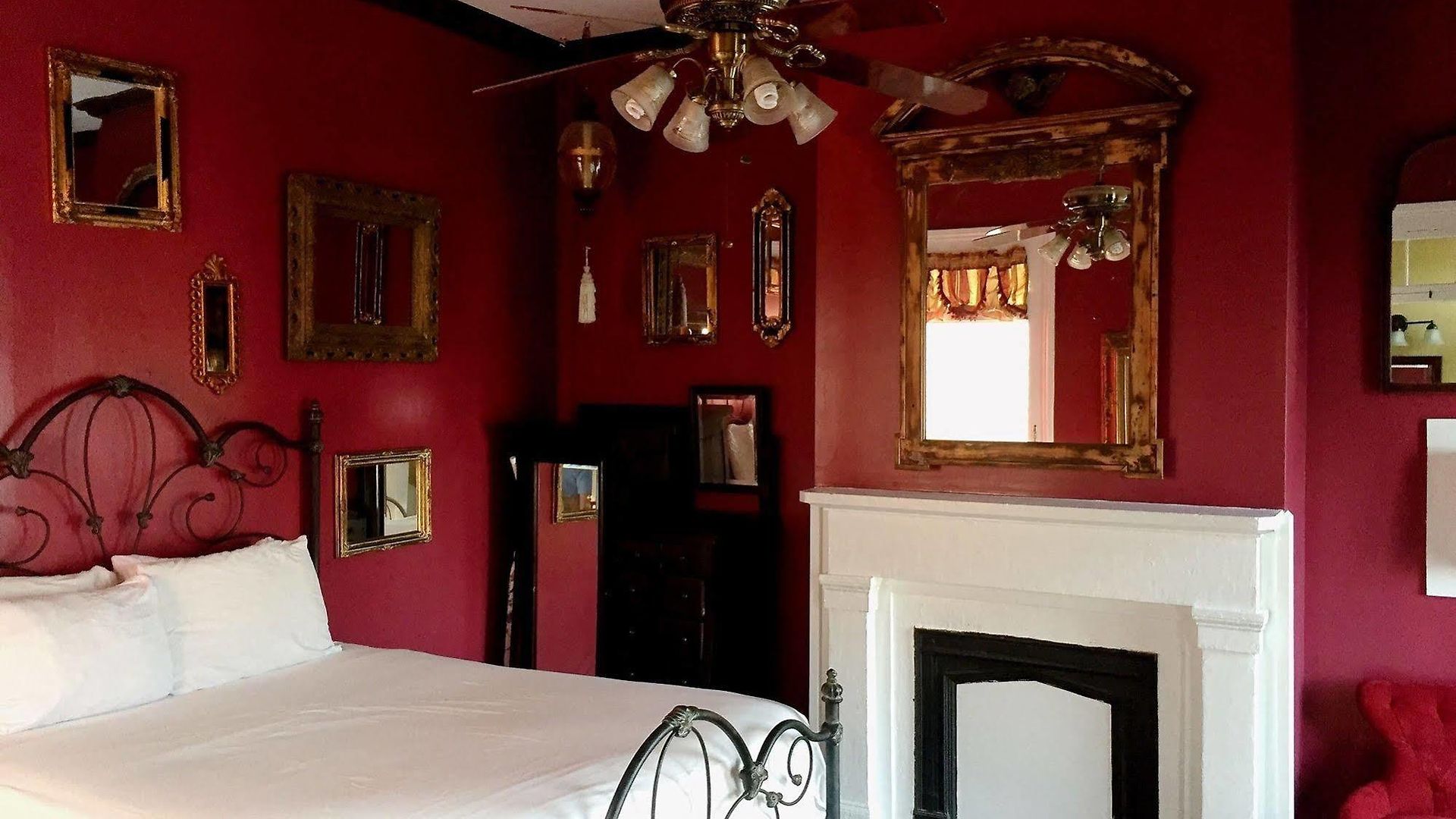 Creole Gardens And Inn