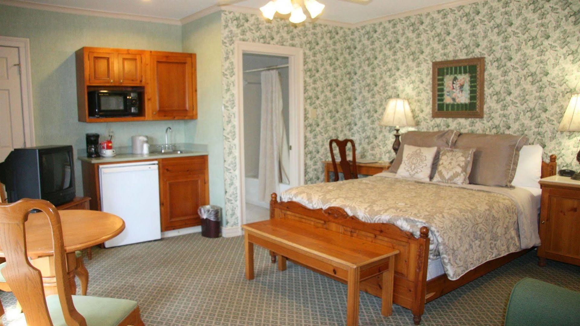 The Queen Anne Bed & Breakfast