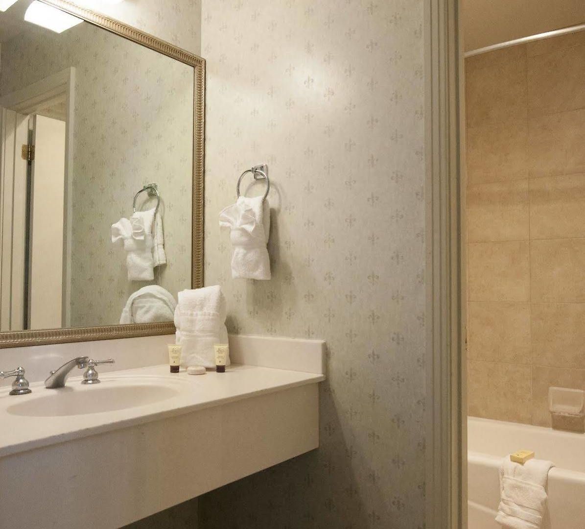 Conti Hotel 3*