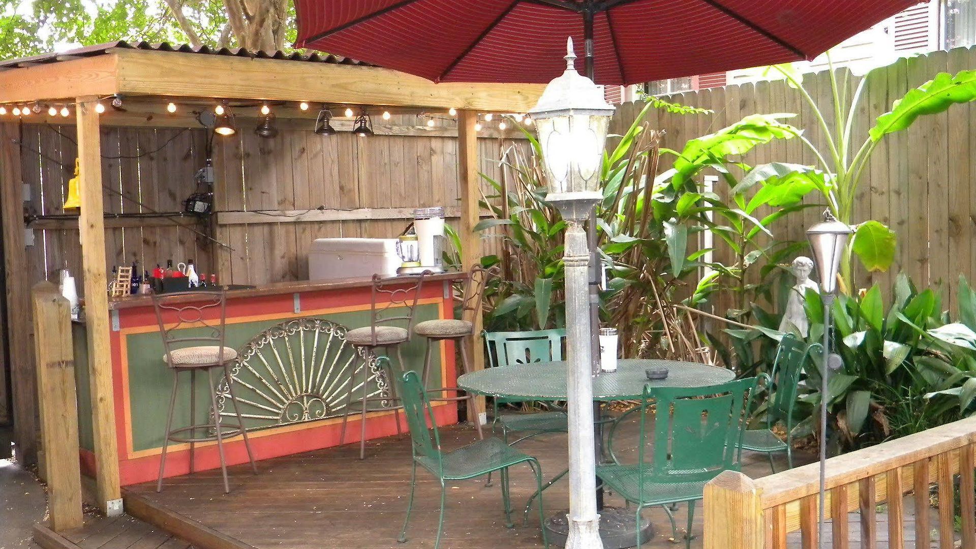 Maison De Macarty Bed & Breakfast 3*