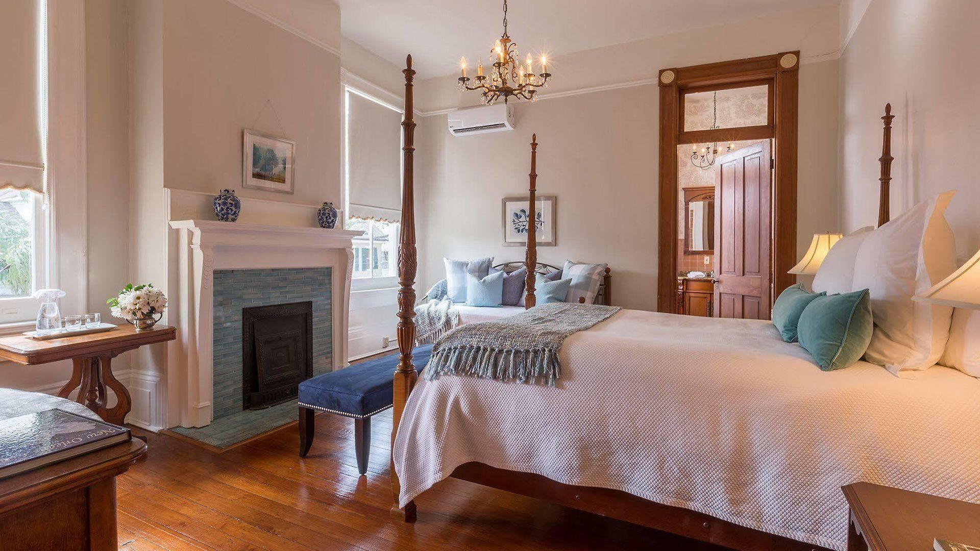 Sully Mansion Hotel