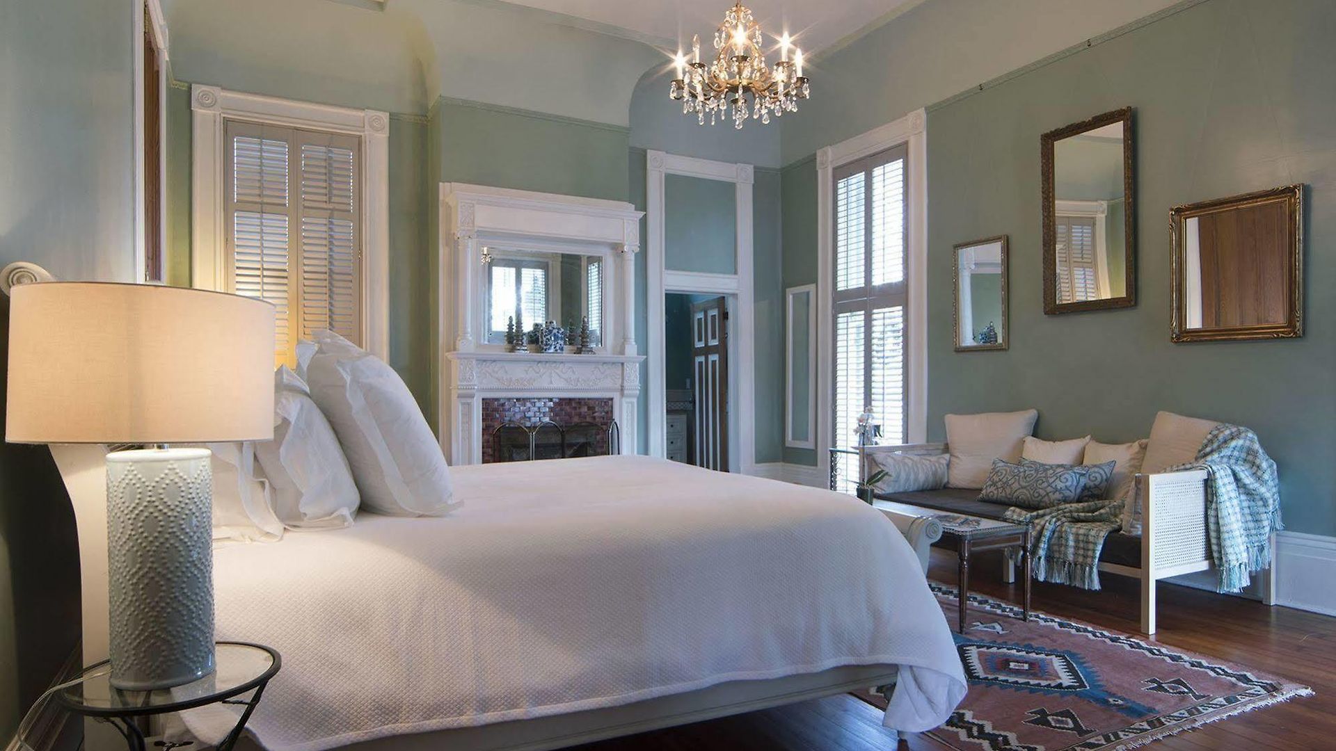 Sully Mansion