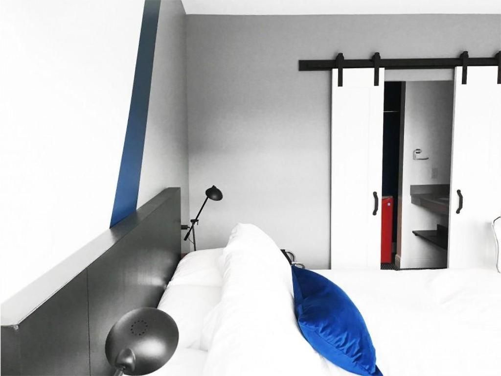The Ben Louie 3*