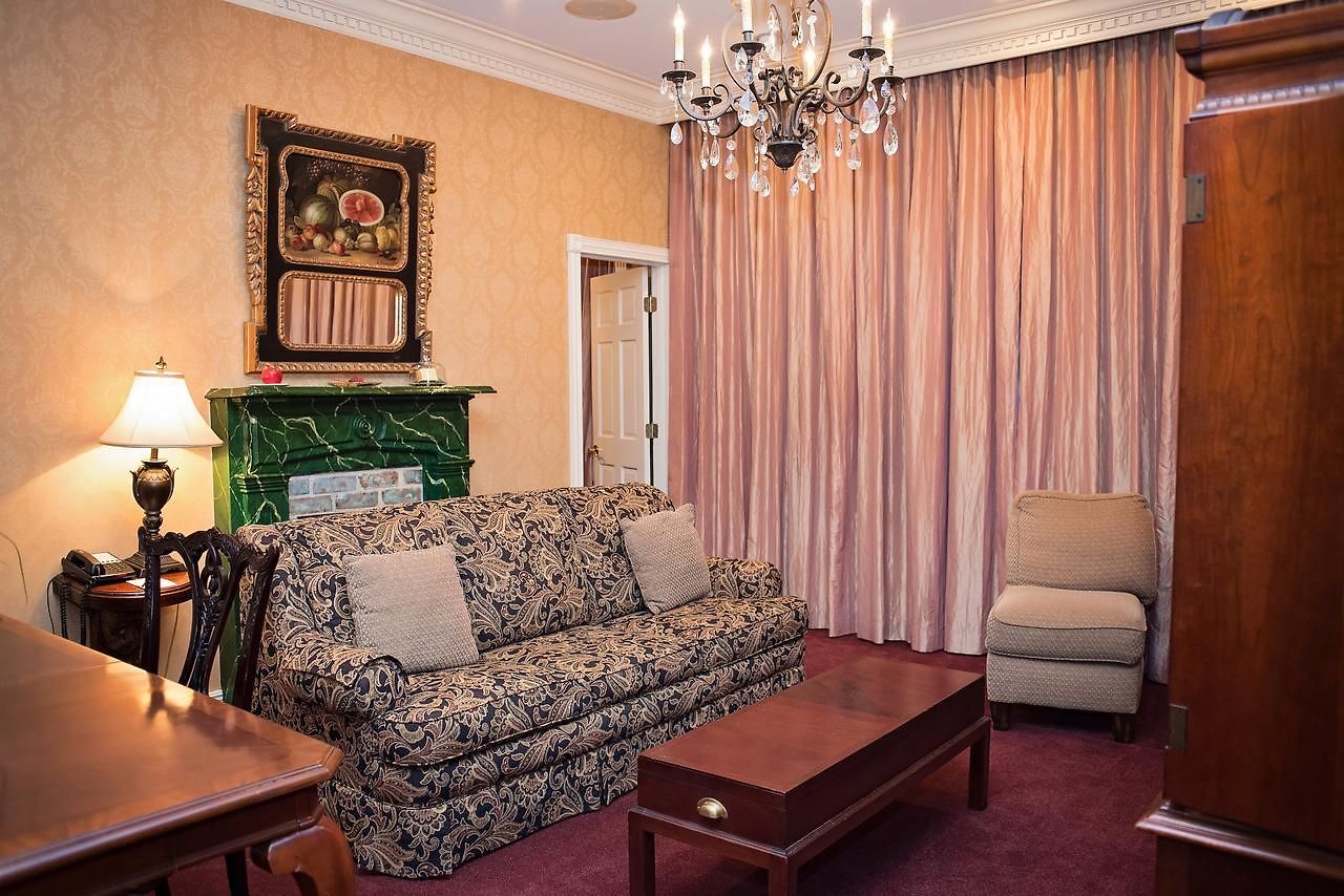 Quarter House Hotel New Orleans