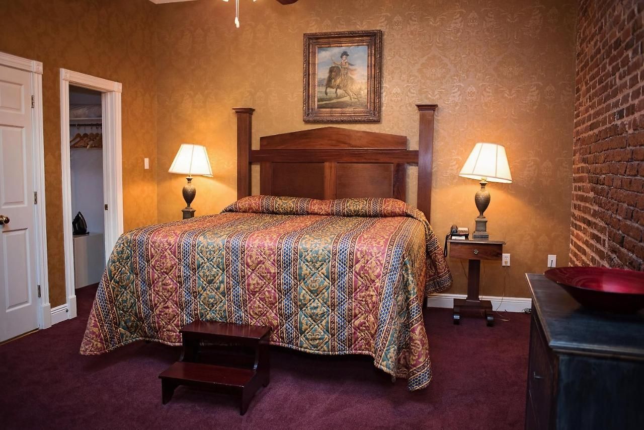 Hotel Quarter House 3*