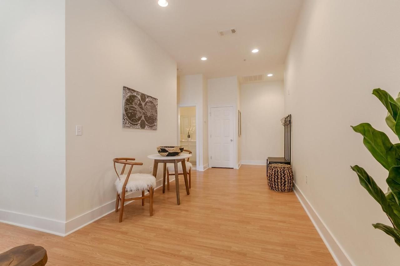 Delightful Arts/warehouse District Suites By Sonder Aparthotel New Orleans