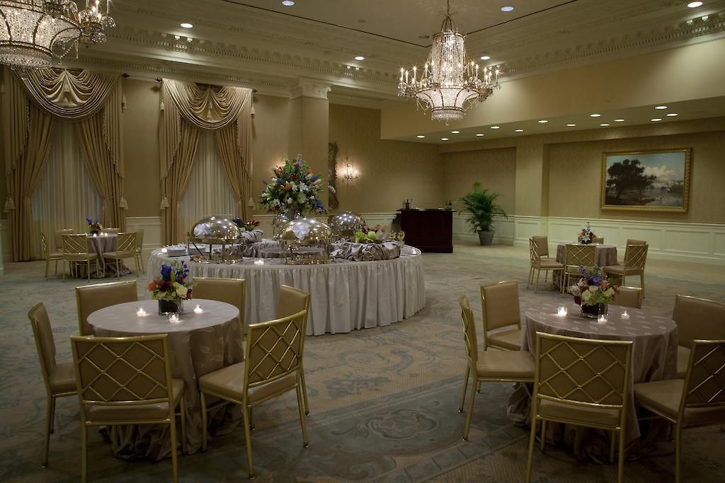 Monteleone Hotel 4*