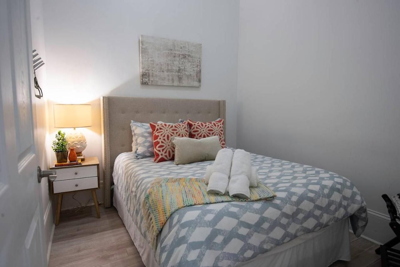 Five Br - Sleeps 10! Steps From French Quarter Villa New Orleans
