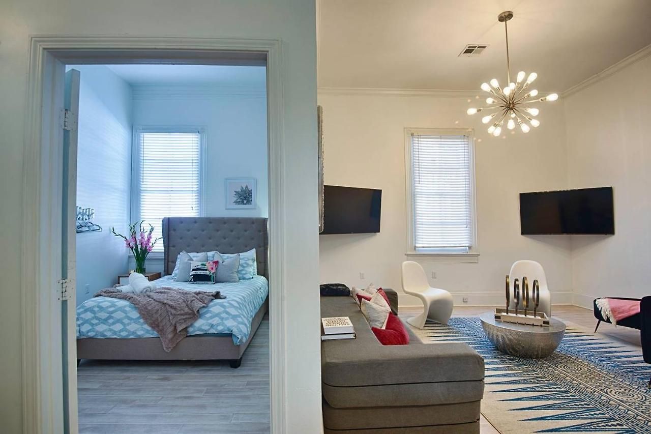 7 Bedroom - Sleeps 14! Next To Bourbon Street Villa *