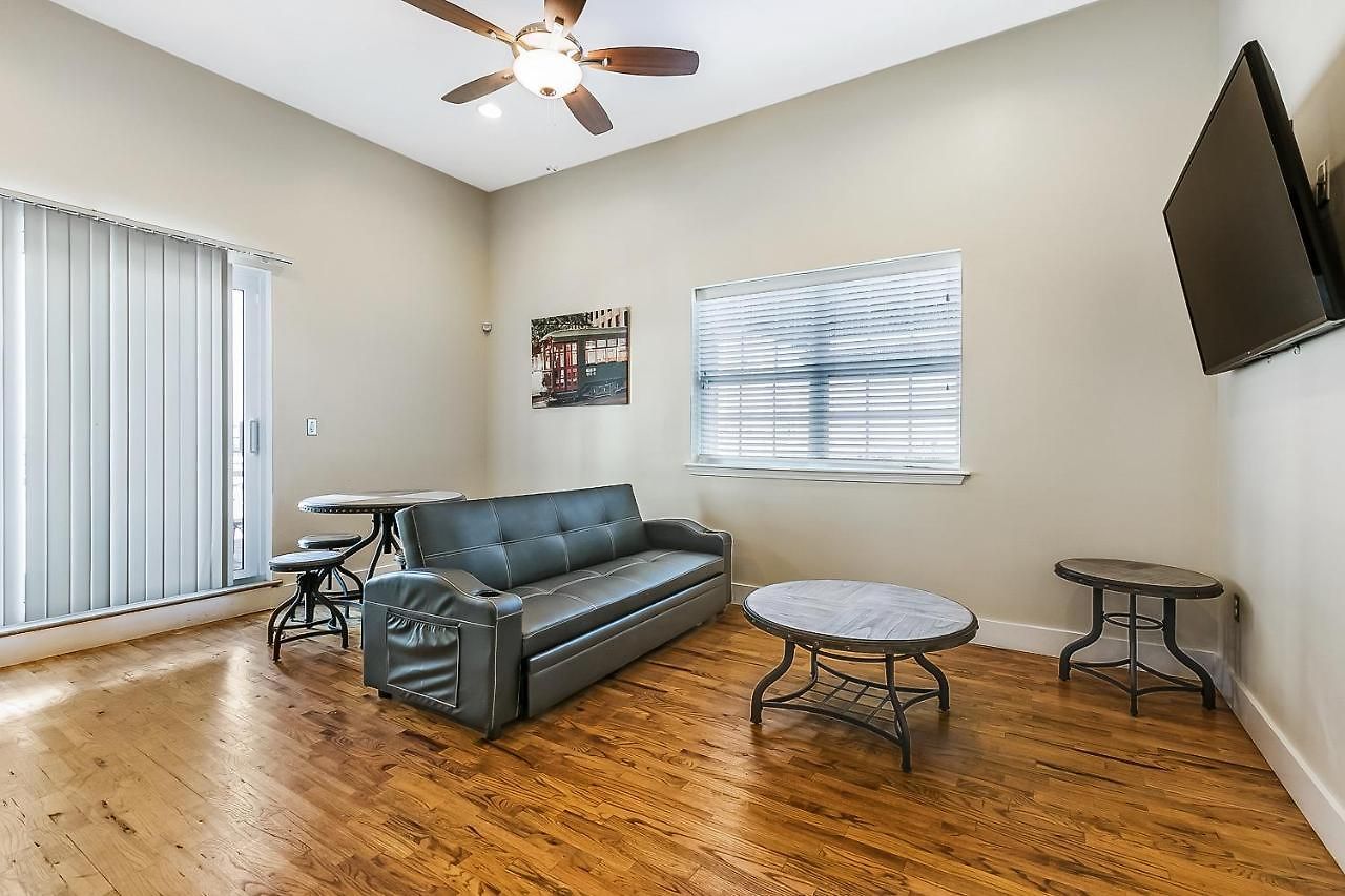 Stunning - Heart Of Nola - Walk Everywhere Apartment New Orleans