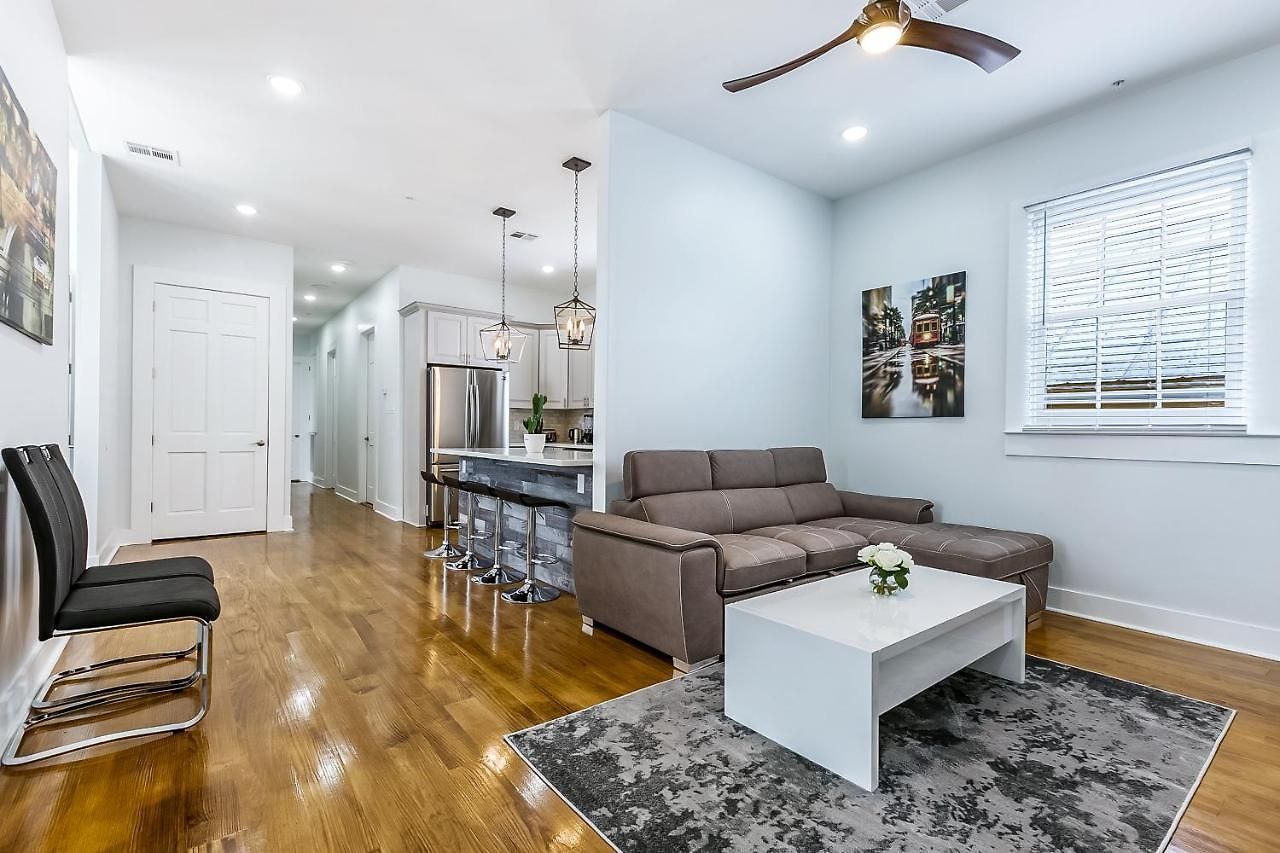 4br With Luxury Amenities Apartment