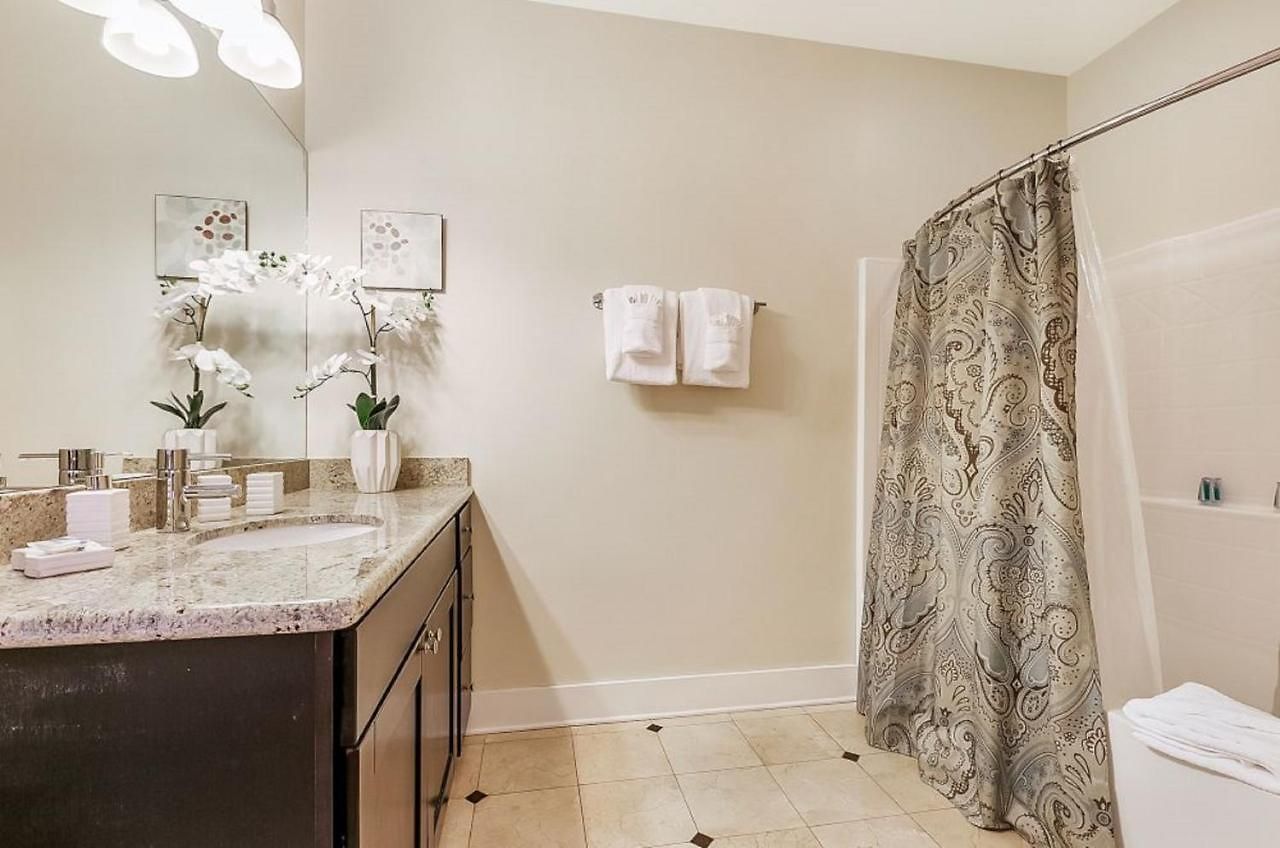 Stunning - Near Fq And Bourbon Aparthotel 4*