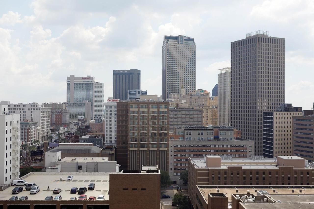 Airy Canal Street Suites By Sonder * New Orleans