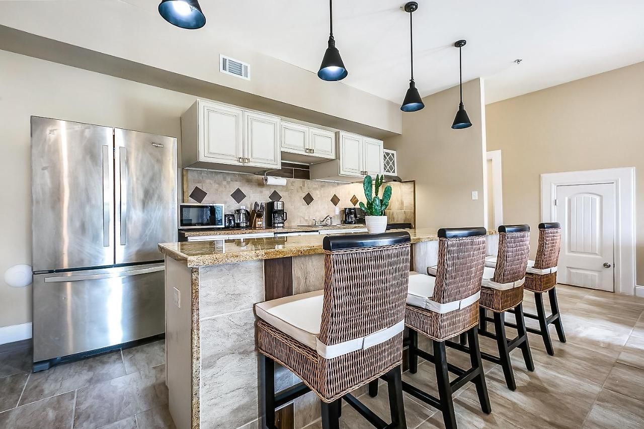 Modern 5br In Nola Apartment New Orleans