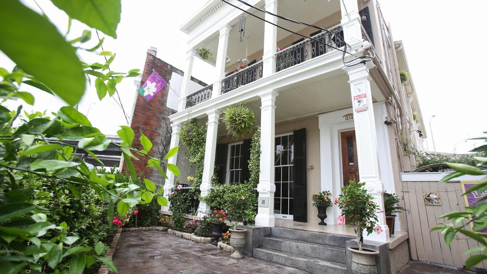 Fleur De Lis Mansion