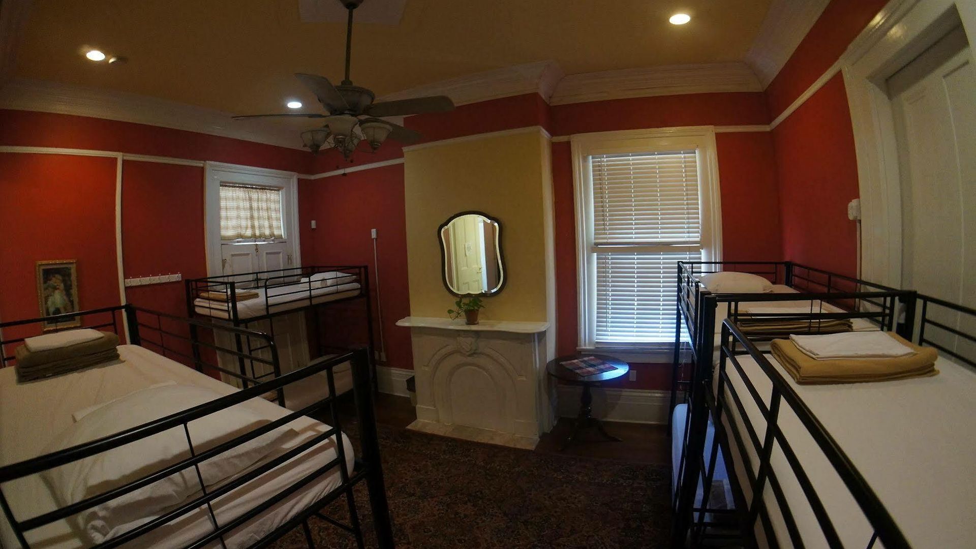 Hostel Auberge Nola Hostel *