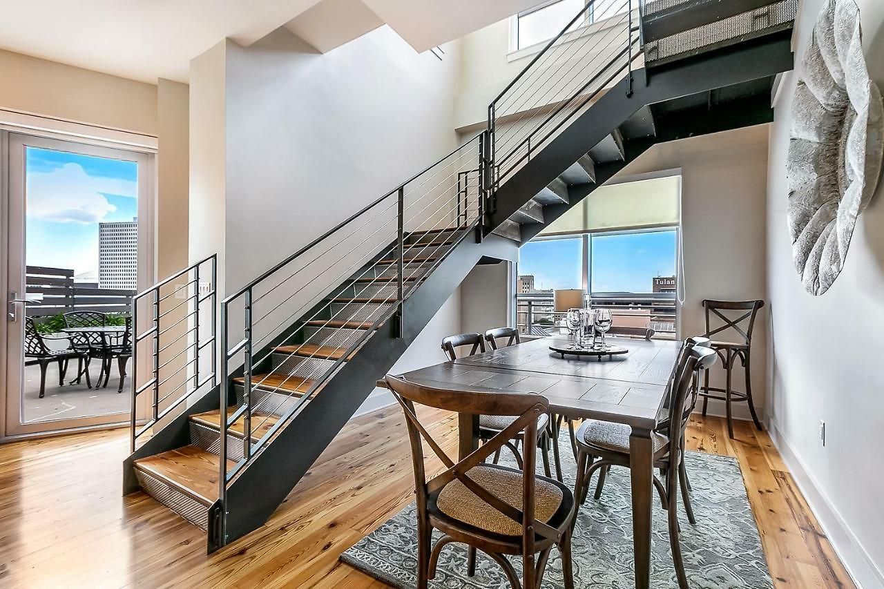 Apartment 2 Bedroom Elegant In Downtown