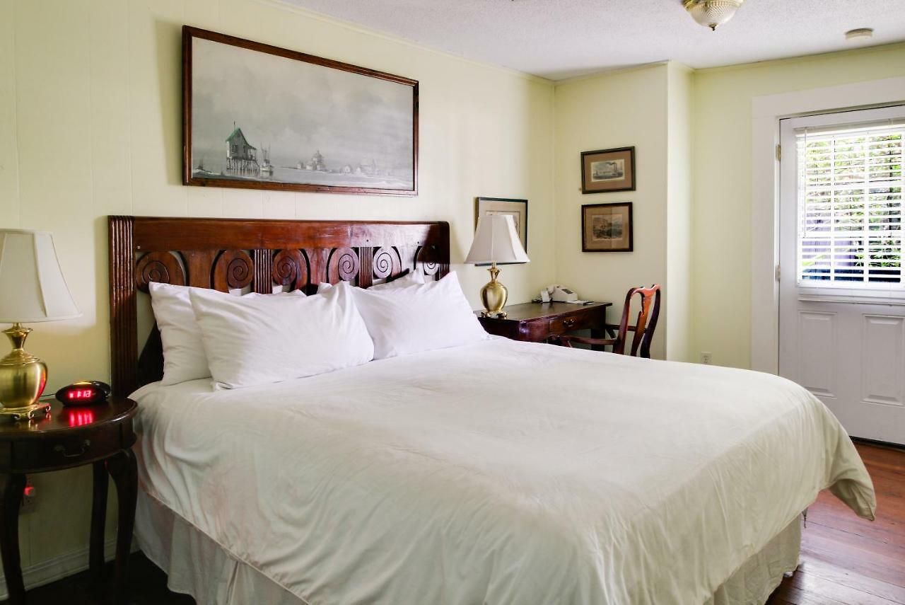 Bed & Breakfast The House
