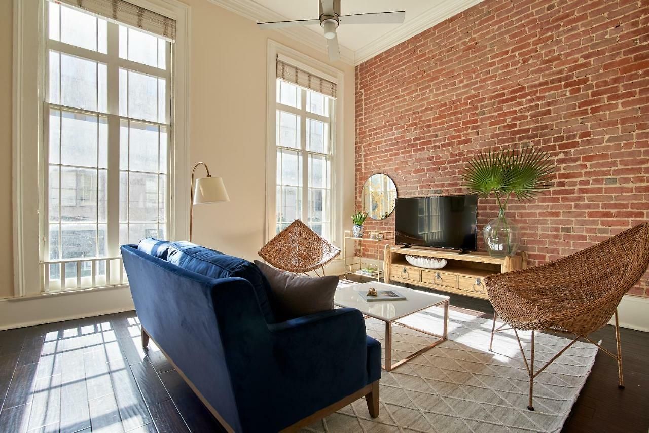 Sonder The Carondelet Aparthotel
