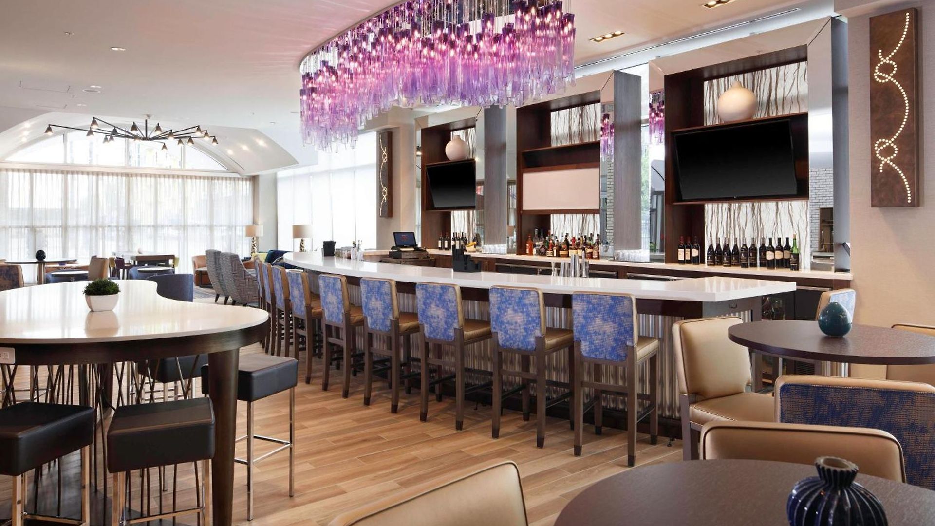 Springhill By Marriott Downtown/canal Street