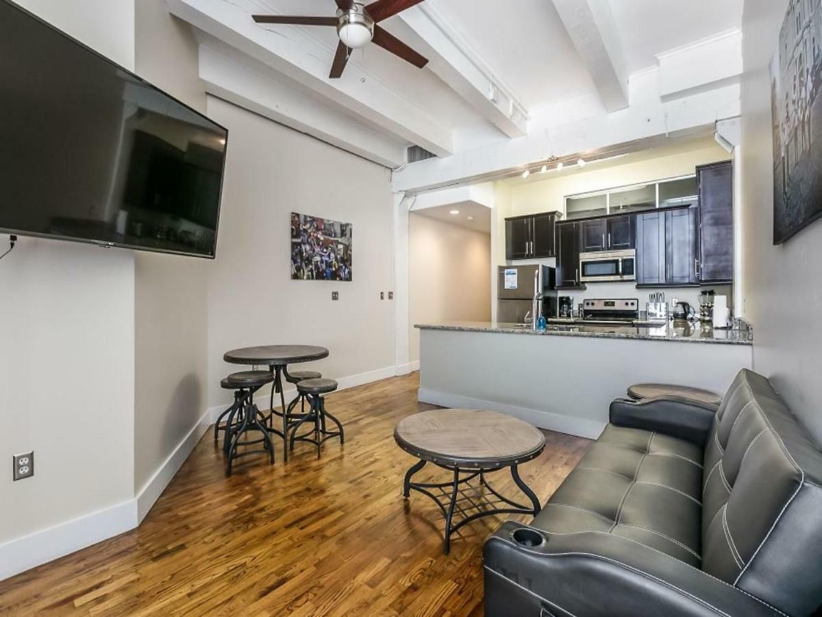 Beautiful Steps From French Quarter And Bourbon St Apartment *