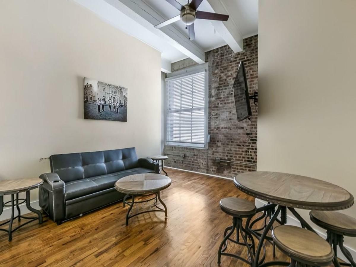 Beautiful Steps From French Quarter And Bourbon St *