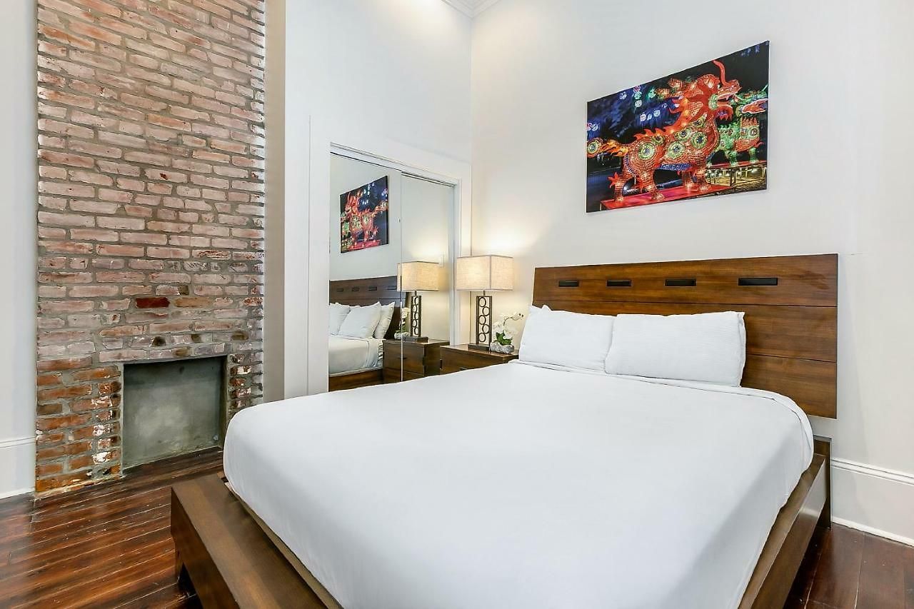 Spacious 2br In Prime Garden District Location W Pool * New Orleans