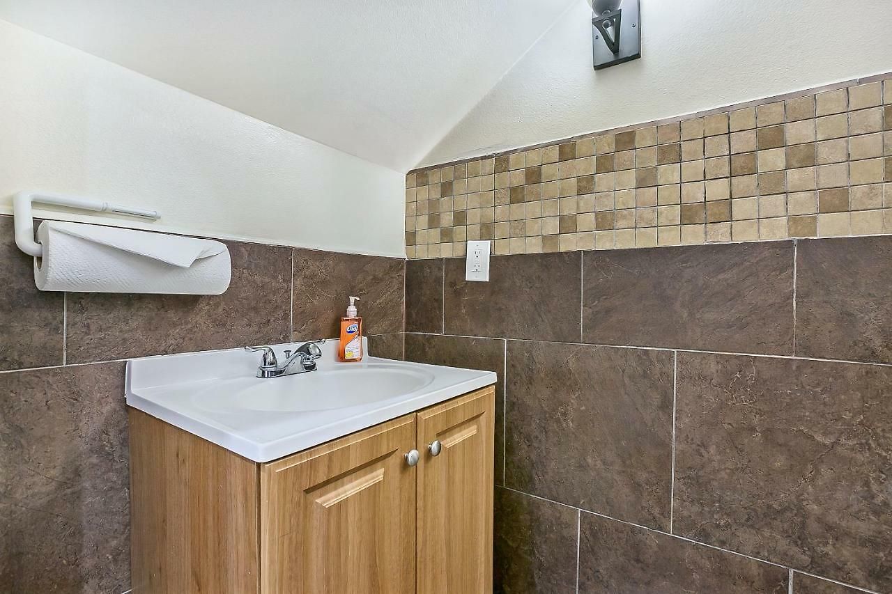 Stylish 4br In Downtown By Hosteeva Aparthotel 4*