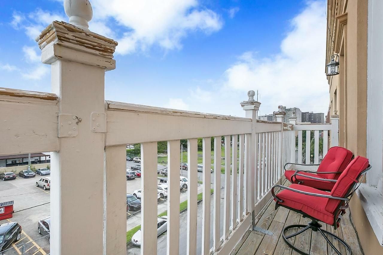 Aparthotel Stylish 4br In Downtown By Hosteeva 4*
