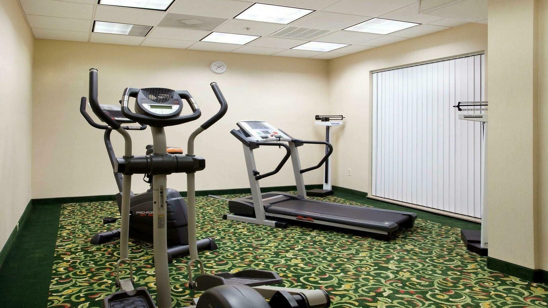 Express East By Ihg Hotel New Orleans