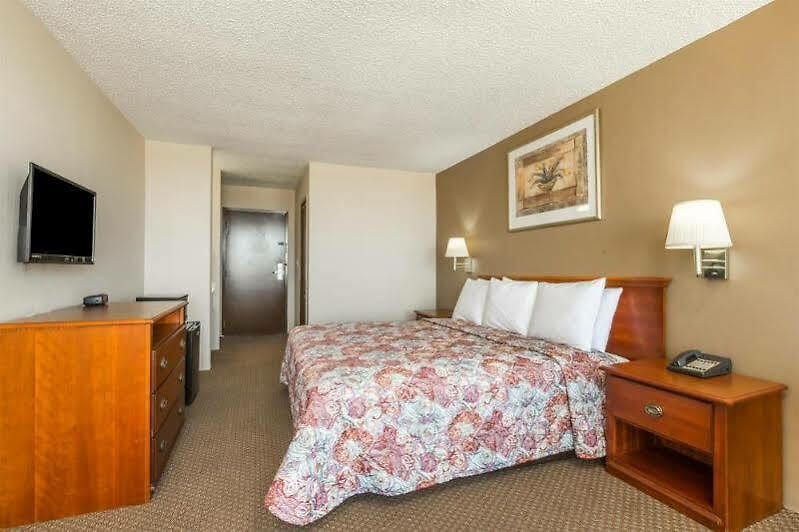 Country & By Radisson, I-10 East, La 3* New Orleans