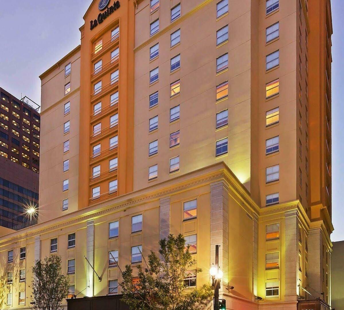 La Quinta & By Wyndham Downtown Hotel
