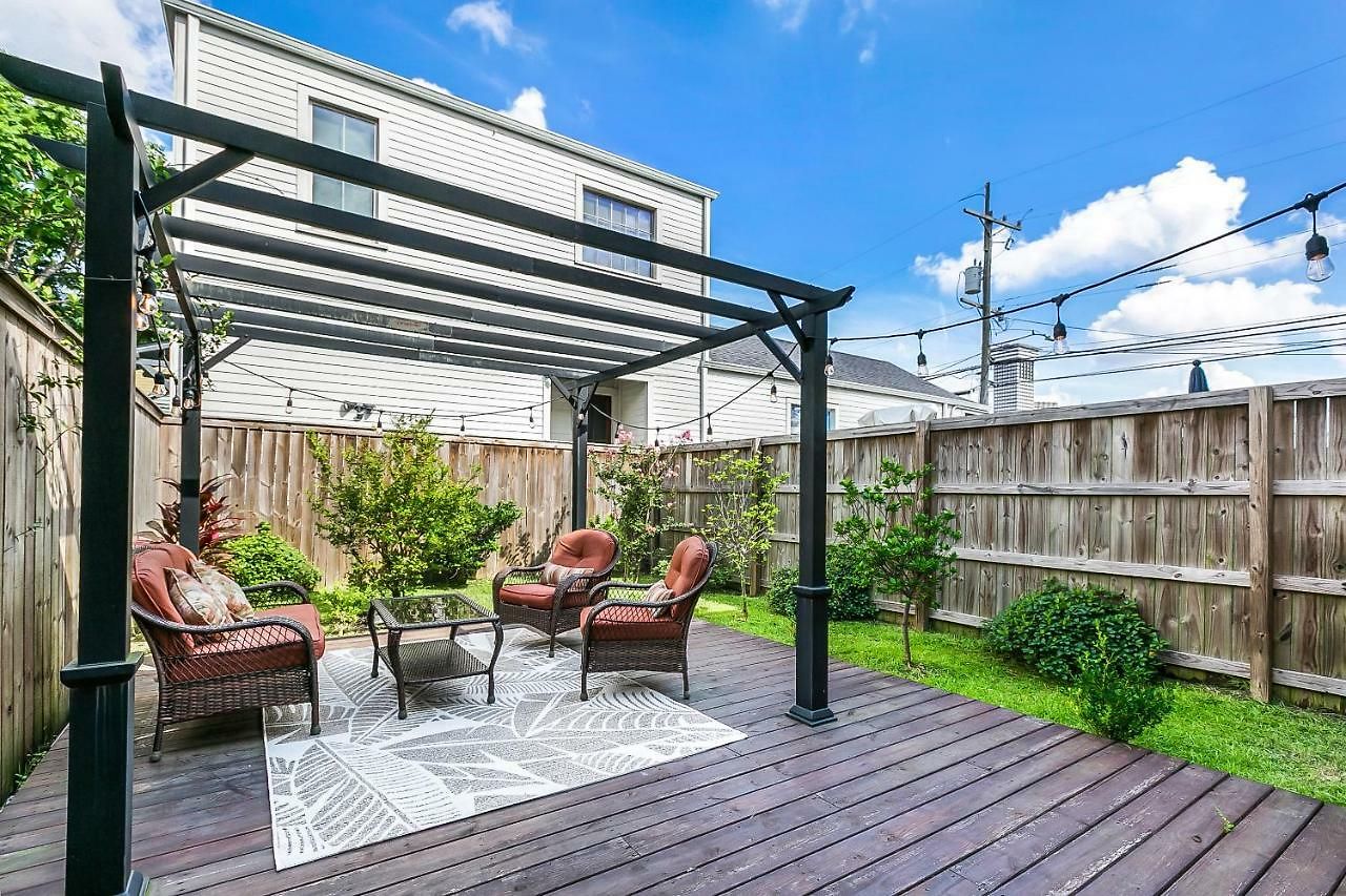 Apartment Spacious Loft-style 3br Townhouse By Hosteeva *