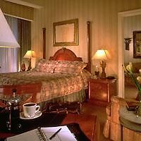 Theo New Orleans, Tapestry Collection By Hilton Hotel