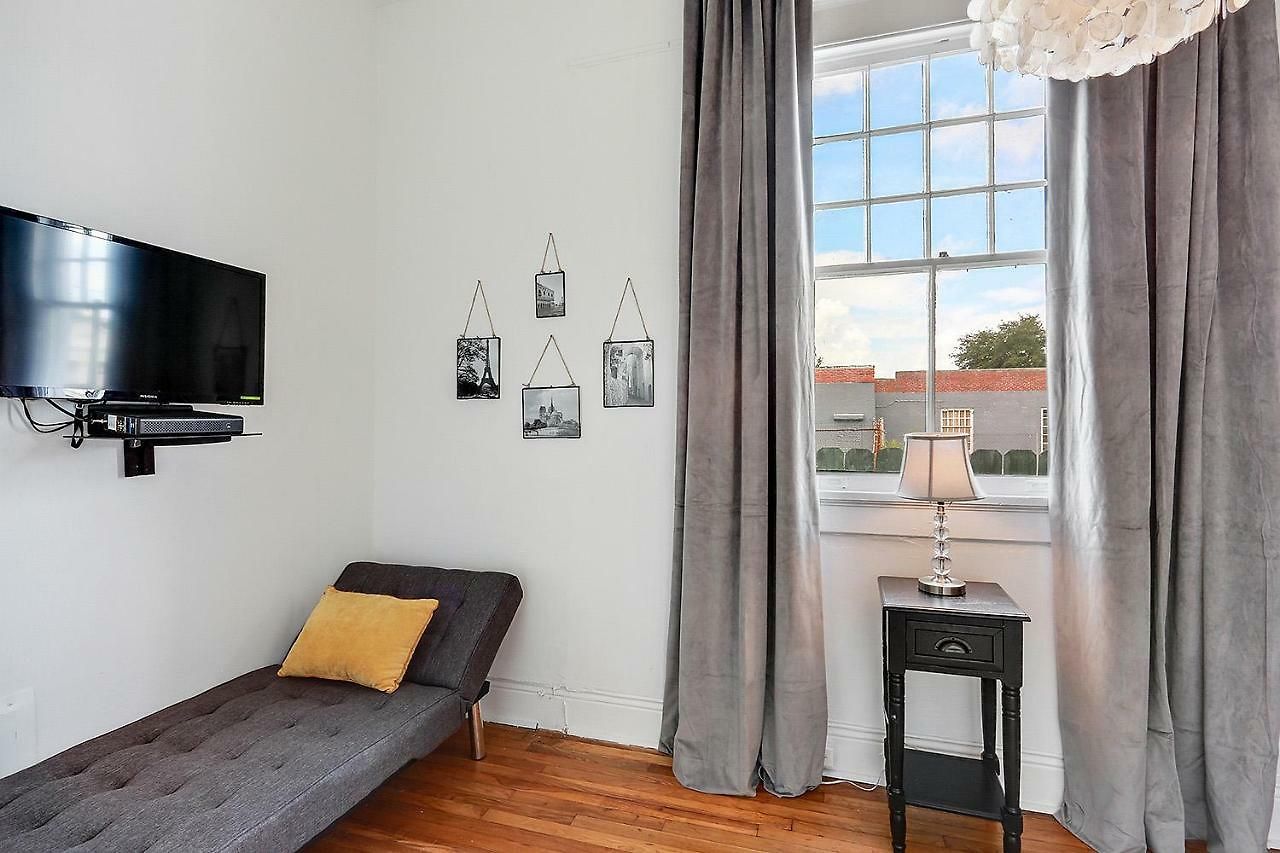 Modern Victorian House With Relaxing Courtyard - Near Fq Holiday home New Orleans