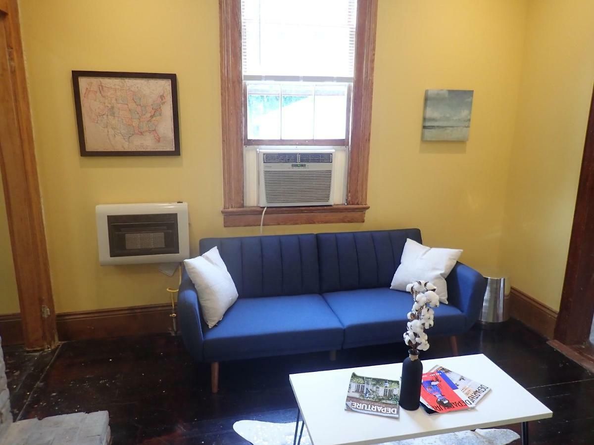 Historic Modern Uptown Ll Apartment