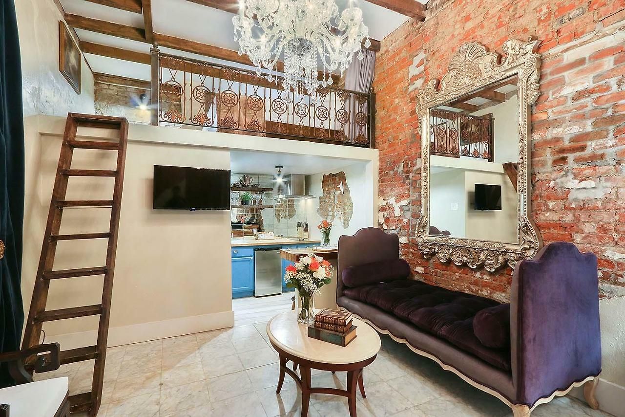 French Quarter Mansion New Orleans