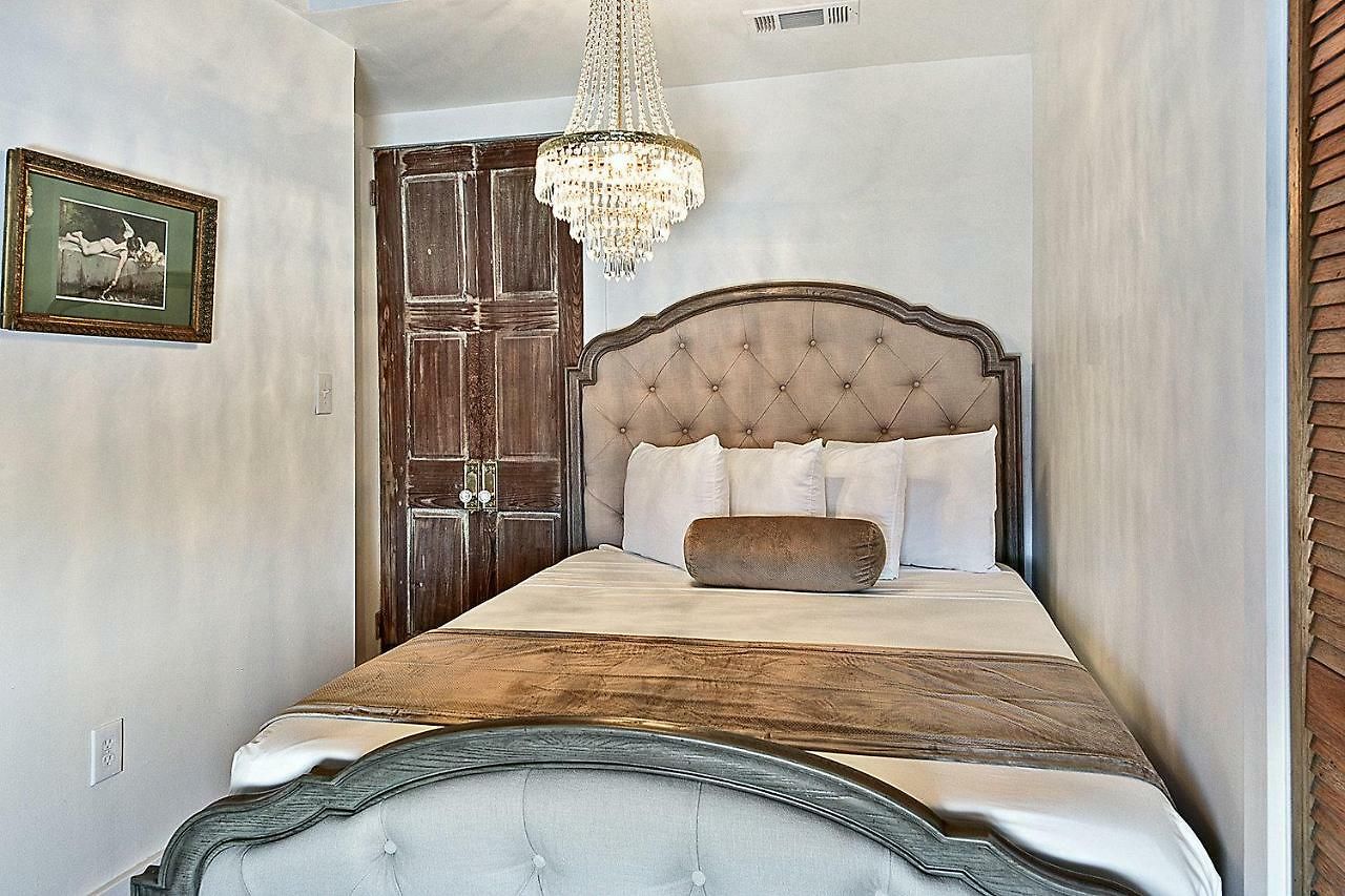 French Quarter Mansion Hotel