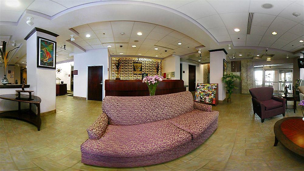 Moxy Downtown/french Quarter Area 3*