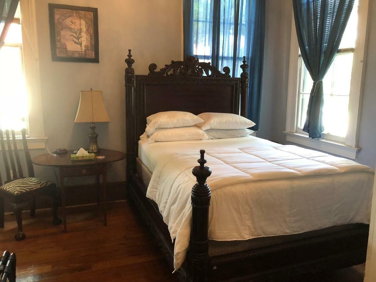 Oakview Bed & Breakfast 4*